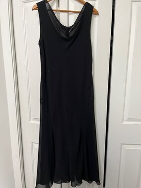 Tessuti Classic Black Sleeveless Midi Dress